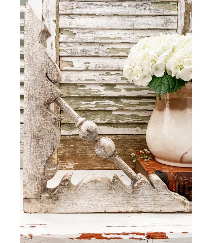 Vintage Architectural Salvage - Chippy, Creamy White Corbel 