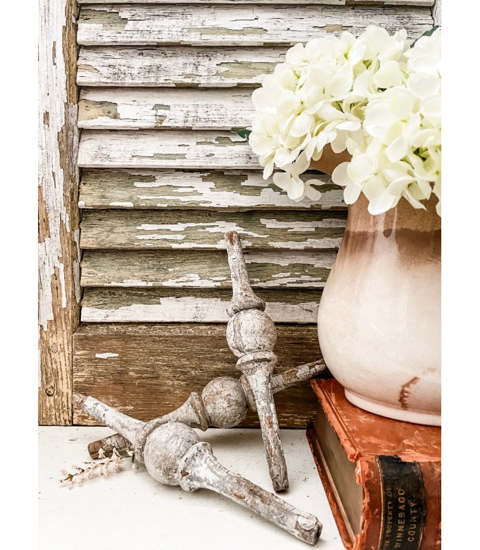 Vintage Architectural Salvage Chippy White Spindle Piece