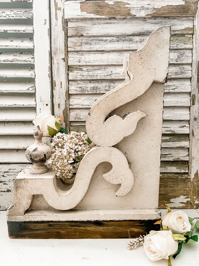 Vintage Architectural Salvage, Chippy Creamy White Corbel - Large 